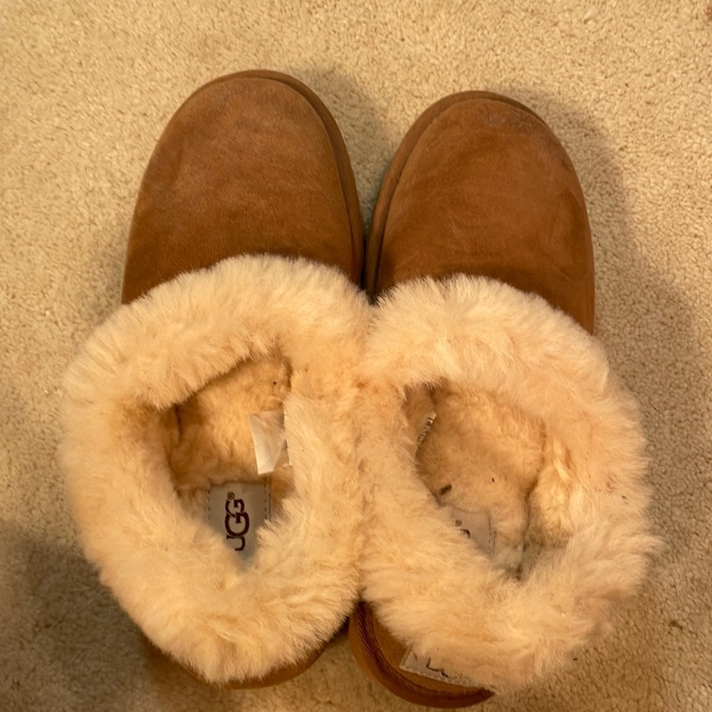 UGG womens slipper